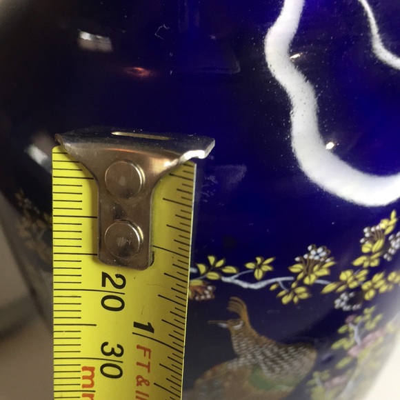 Beautiful Vintage Cobalt Blue Japanese Peacock Vase - Picture 5 of 6